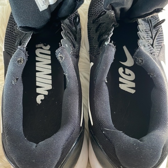 Nike running shoes - Picture 8 of 16